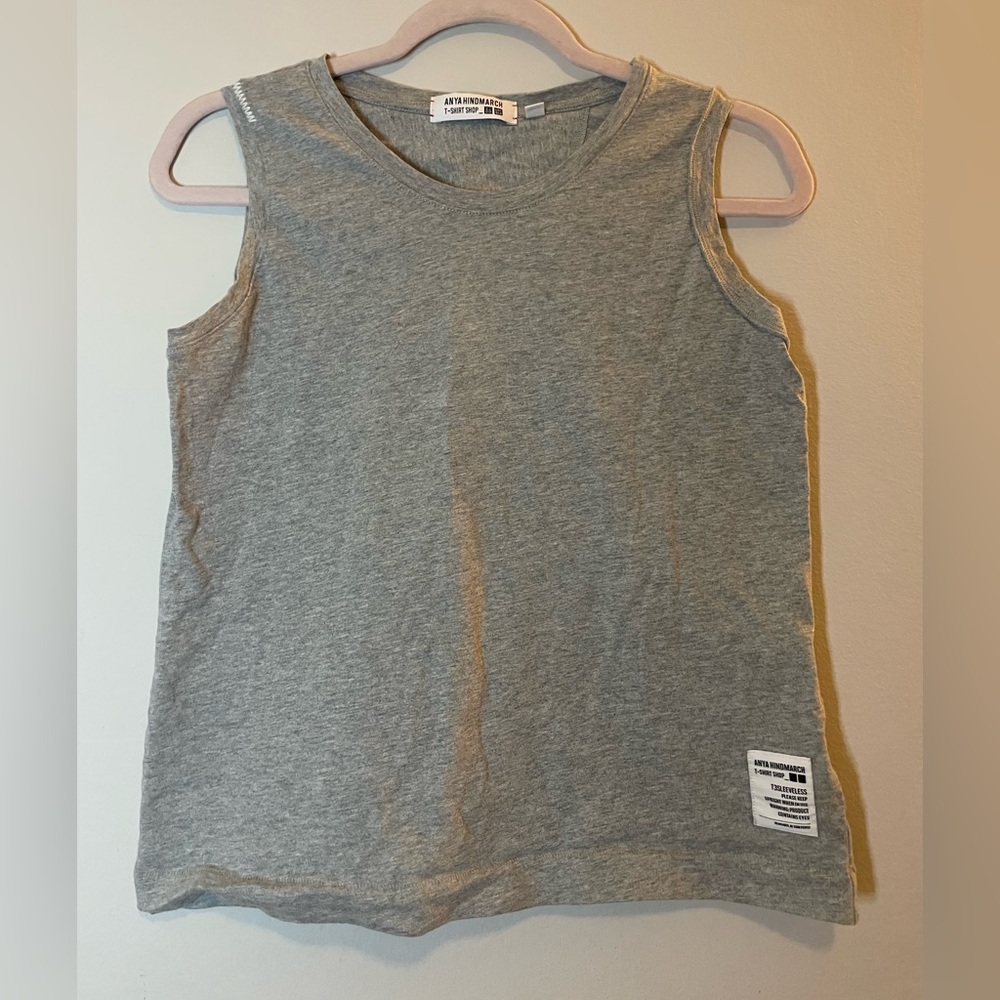 Anya Hindmarch x Uniqlo cotton tank top 👀